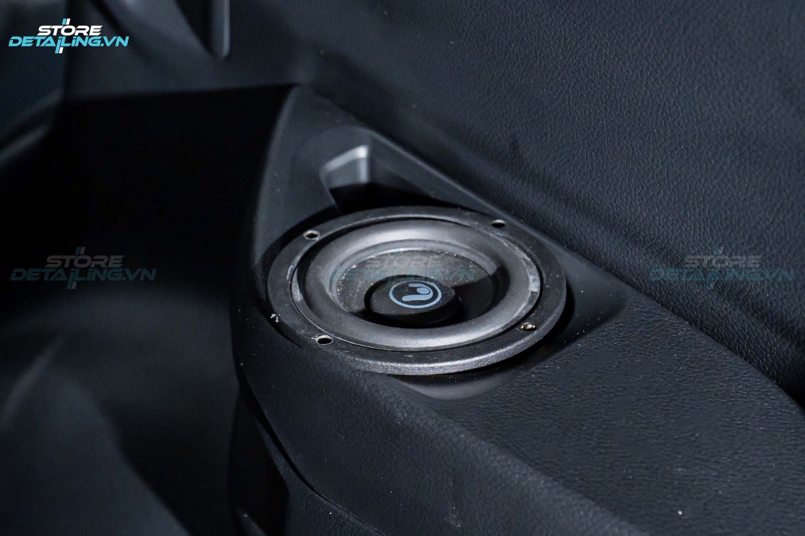 LẮP ĐẶT LOA FOCAL EVO PC 165 FE tại store detailing 