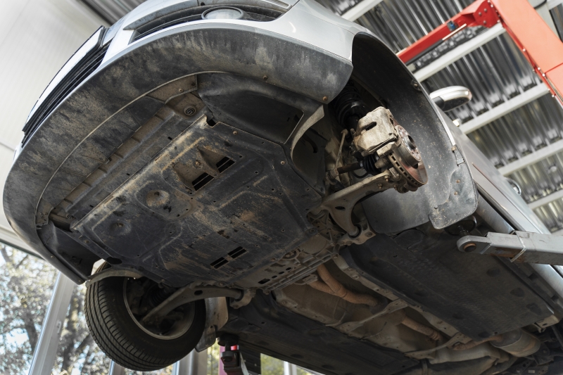 Bảo Dưỡng Gầm Xe Ô Tô Định Kỳ: Giải Pháp Phủ Gầm Chống Rỉ Sét Bảo Vệ Khung Gầm Hoàn Hảo